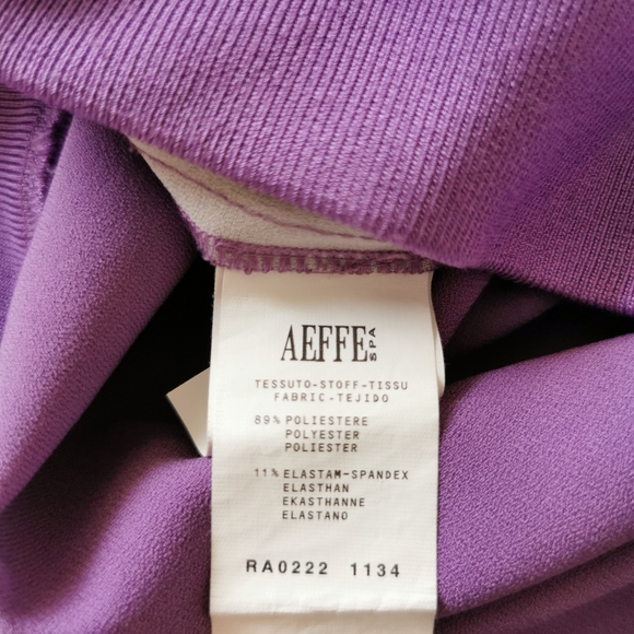 ❌SOLD❌ Moschino Sweatshirt - Picture 6 of 7